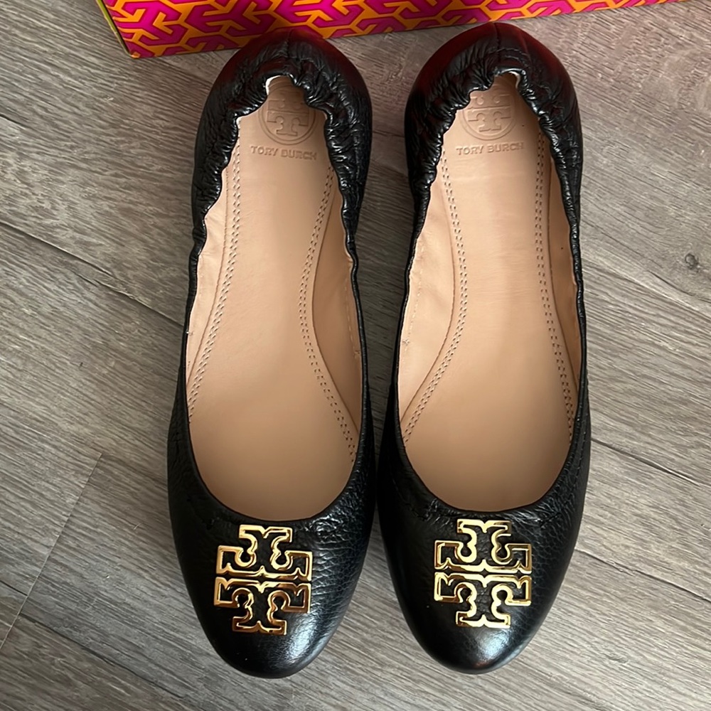 Brand new with box Tory Burch Melinda 8